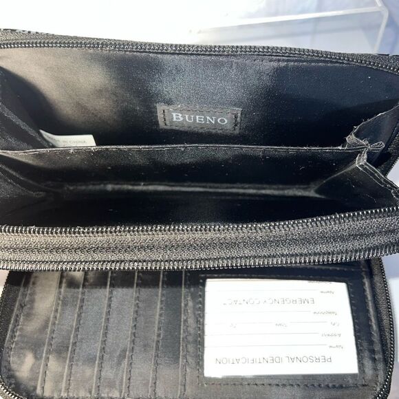 NWOT Authentic Bueno Leather Embossed 2 Way
BRAND NEW - Picture 8 of 9